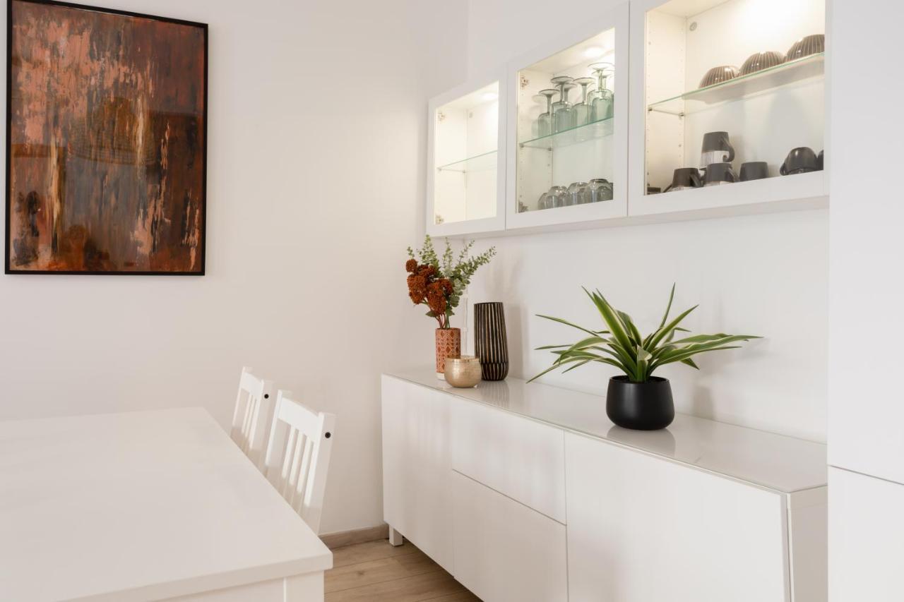 Xenia Apartments - Enjoy Porta Venezia In Modern Apt- 10 Min From Duomo Милан Экстерьер фото