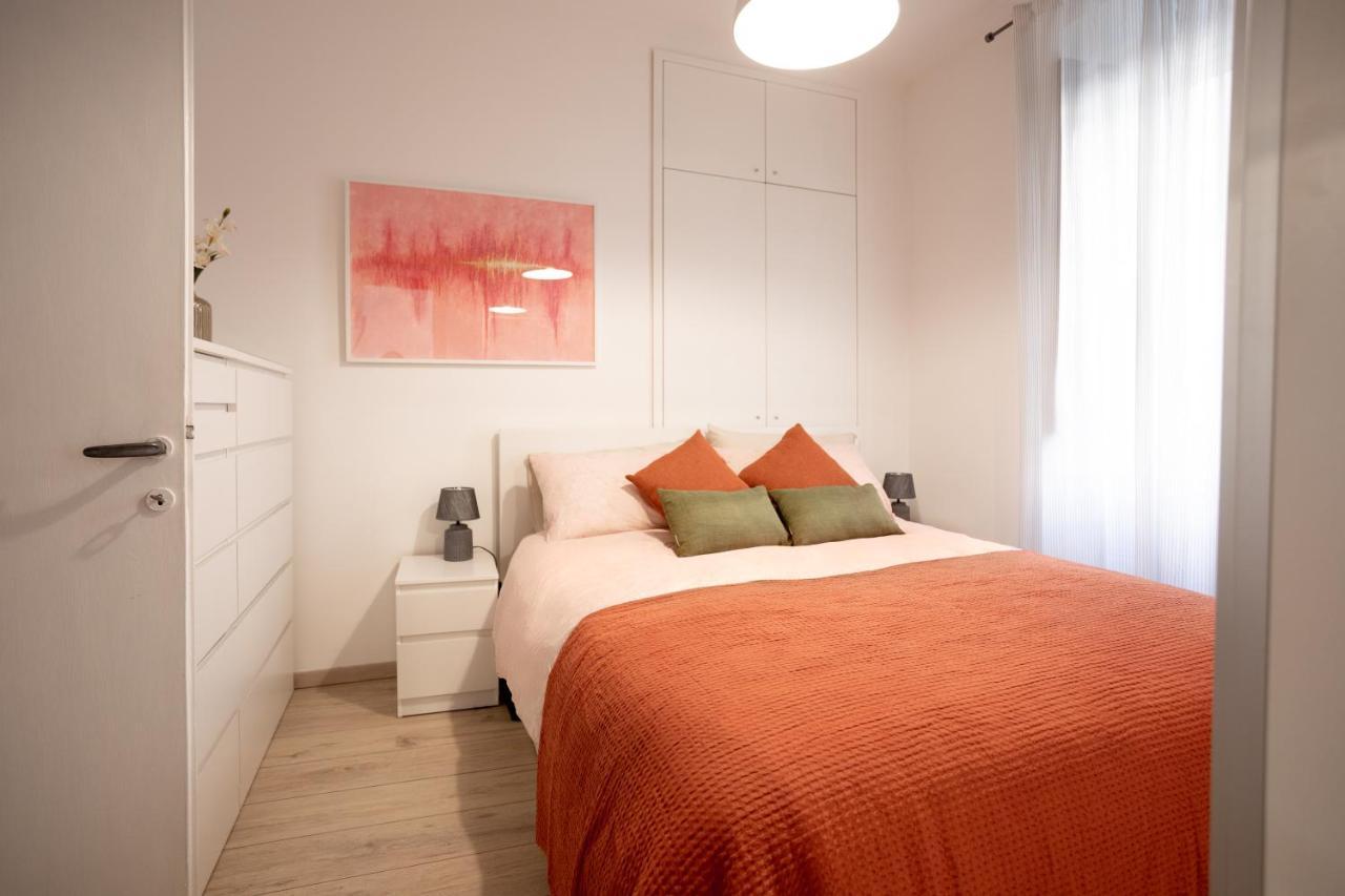 Xenia Apartments - Enjoy Porta Venezia In Modern Apt- 10 Min From Duomo Милан Экстерьер фото
