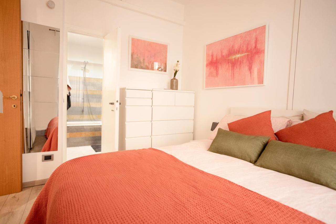 Xenia Apartments - Enjoy Porta Venezia In Modern Apt- 10 Min From Duomo Милан Экстерьер фото